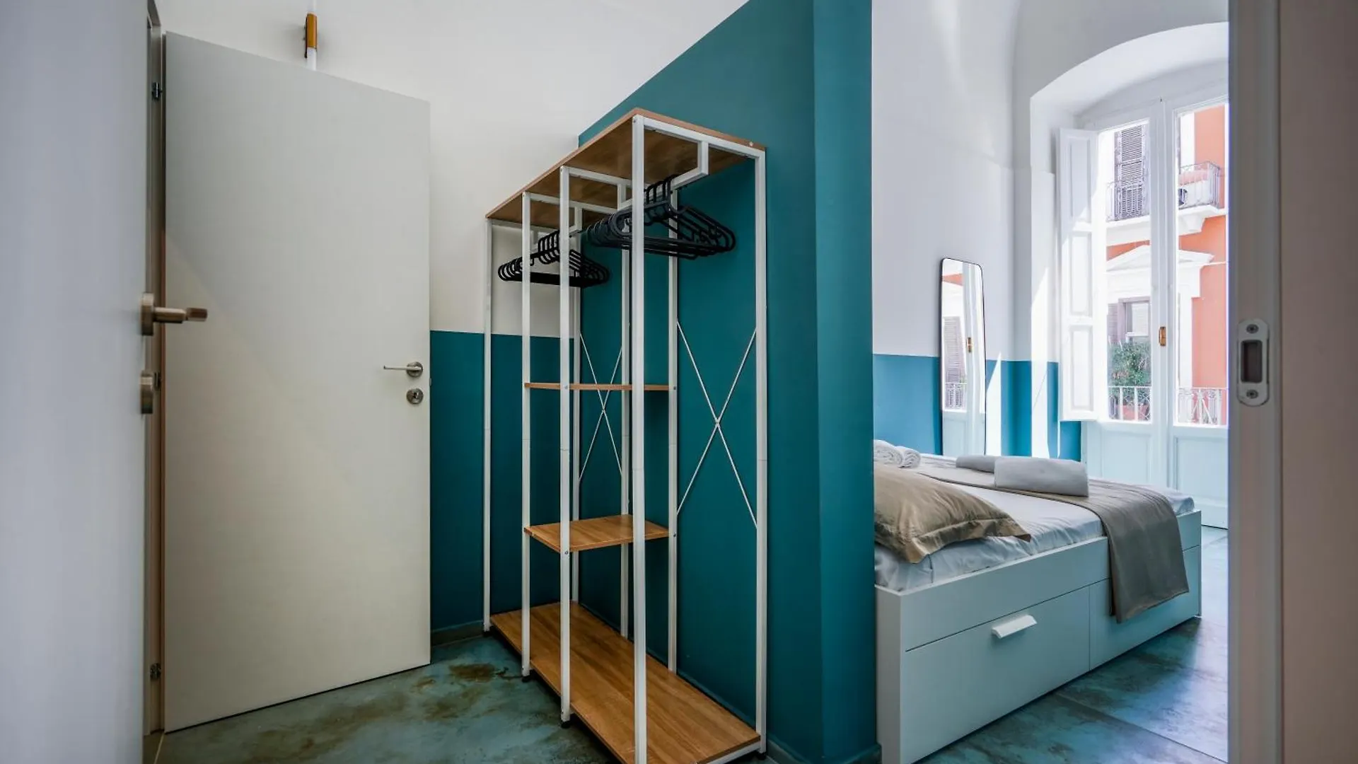 Bari Holiday Deluxe Daire İtalya