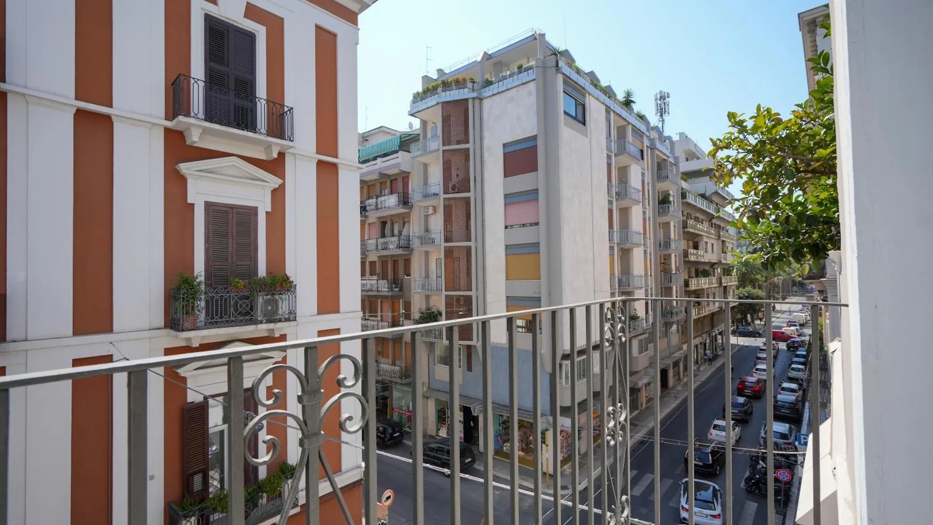 Bari Holiday Deluxe Daire İtalya