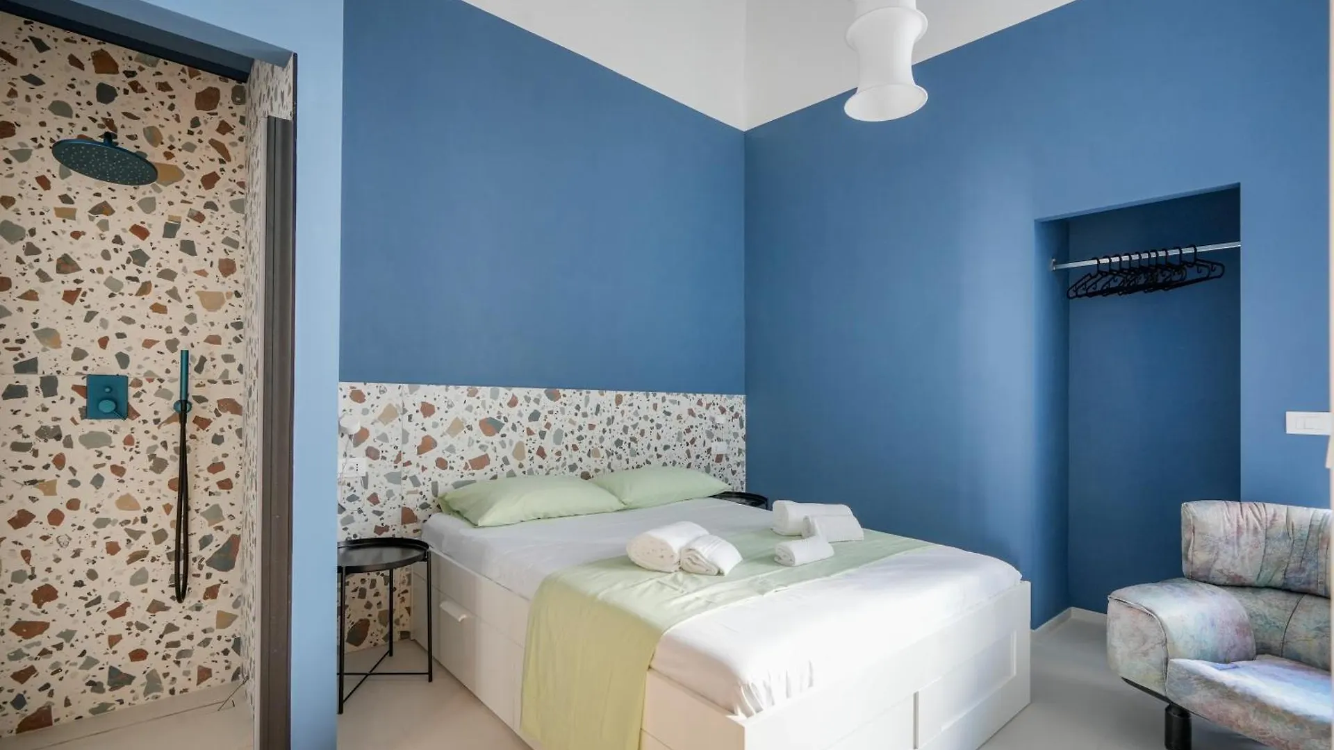 Bari Holiday Deluxe Daire İtalya